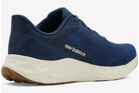 NEW BALANCE  Espuma fresca Arishi v4