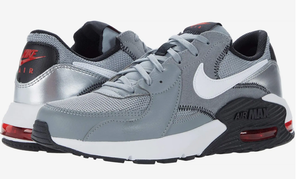 NIKE  Revolution 8.