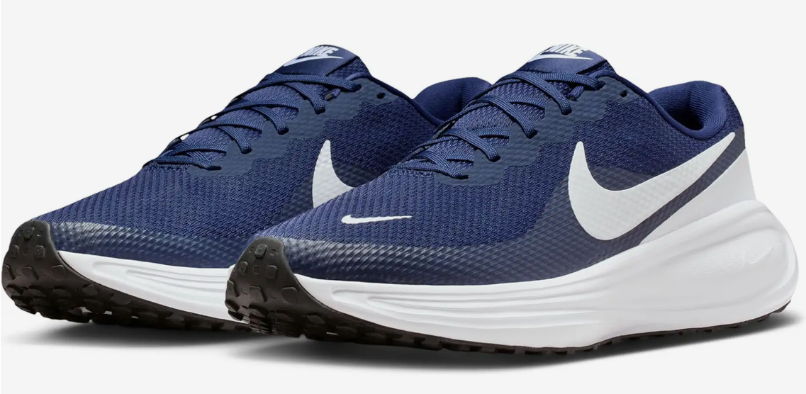NIKE  Revolution 8.
