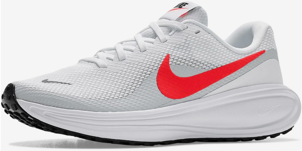 NIKE  Revolution 8.